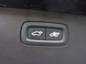 Volvo  Plus T8 AWD/Pano/360°/FourC/B&W/BLIS/HeadUP