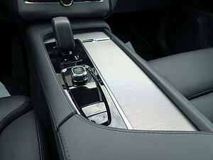 Volvo  Recharge Plus Dark T8 AWD PANO/AHK/360°/SHZ