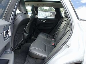 Volvo  Ultra B5 AWD Dark/Massage/B&W/360°/Pano