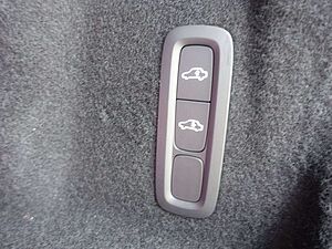 Volvo  Ultra Dark T8 AWD/ 22'/B&W/FourC/Massage