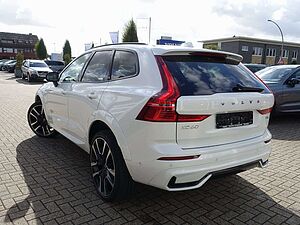 Volvo  Ultra Dark T8 AWD/ 22'/B&W/FourC/Massage