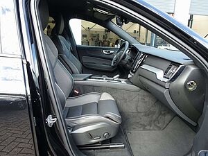 Volvo  Black Edition Plus B5 AWD/360°/HeadUp/BLIS