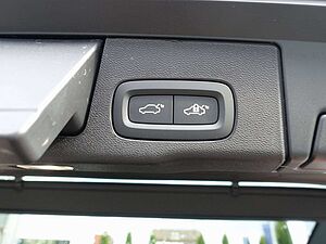 Volvo  Black Edition Plus B5 AWD/360°/HeadUp/BLIS