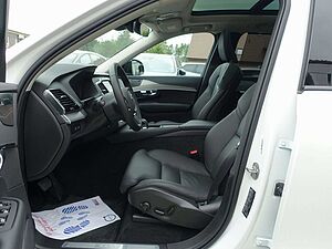Volvo  T8 AWD Plus Dark Pano/360°/Luft/AHK/22'/LED