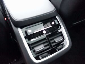 Volvo  Ultra T8 AWD/FourC/AHK/HeadUP/Pano/360°/BLS