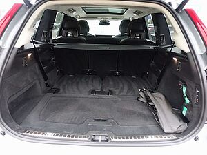 Volvo  Ultra T8 AWD/FourC/AHK/HeadUP/Pano/360°/BLS