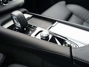 Volvo  Plus, T8 AWD/360°/HeadUP/Pano/H&K/BLIS/