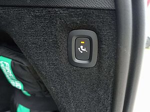 Volvo  Plus Dark T8 AWD Plug-inHybrid/AHK/360°/H&K
