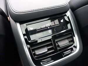 Volvo  Ultra Dark T8 AWD/HeadUP/360°/Pano/H&K/AHK