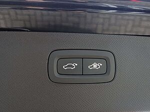 Volvo  Ultra Dark T8 AWD/HeadUP/360°/Pano/H&K/AHK