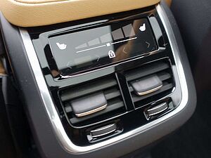Volvo  Plus Bright T8 AWD Plug-In B&W/HUD/PANORAMA
