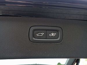 Volvo  Plus Bright T8 AWD Plug-In B&W/HUD/PANORAMA