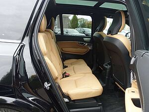 Volvo  Plus Bright T8 AWD Plug-In B&W/HUD/PANORAMA