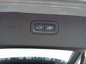 Volvo  Ultra T8 AWD Plug-in Hybrid/360°Cam/Massage