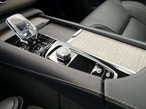 Volvo  T8 AWD Ultimate Dark/360°/B&W/FourC/AHK