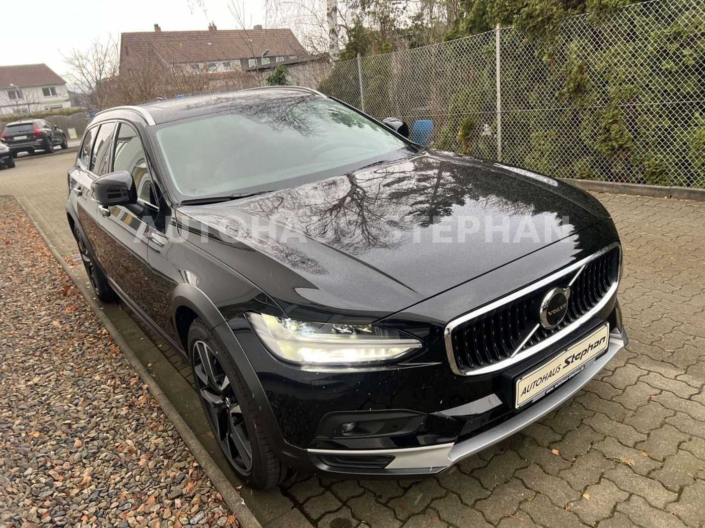 Volvo  Plus B4 D AWD Geartronic -33%