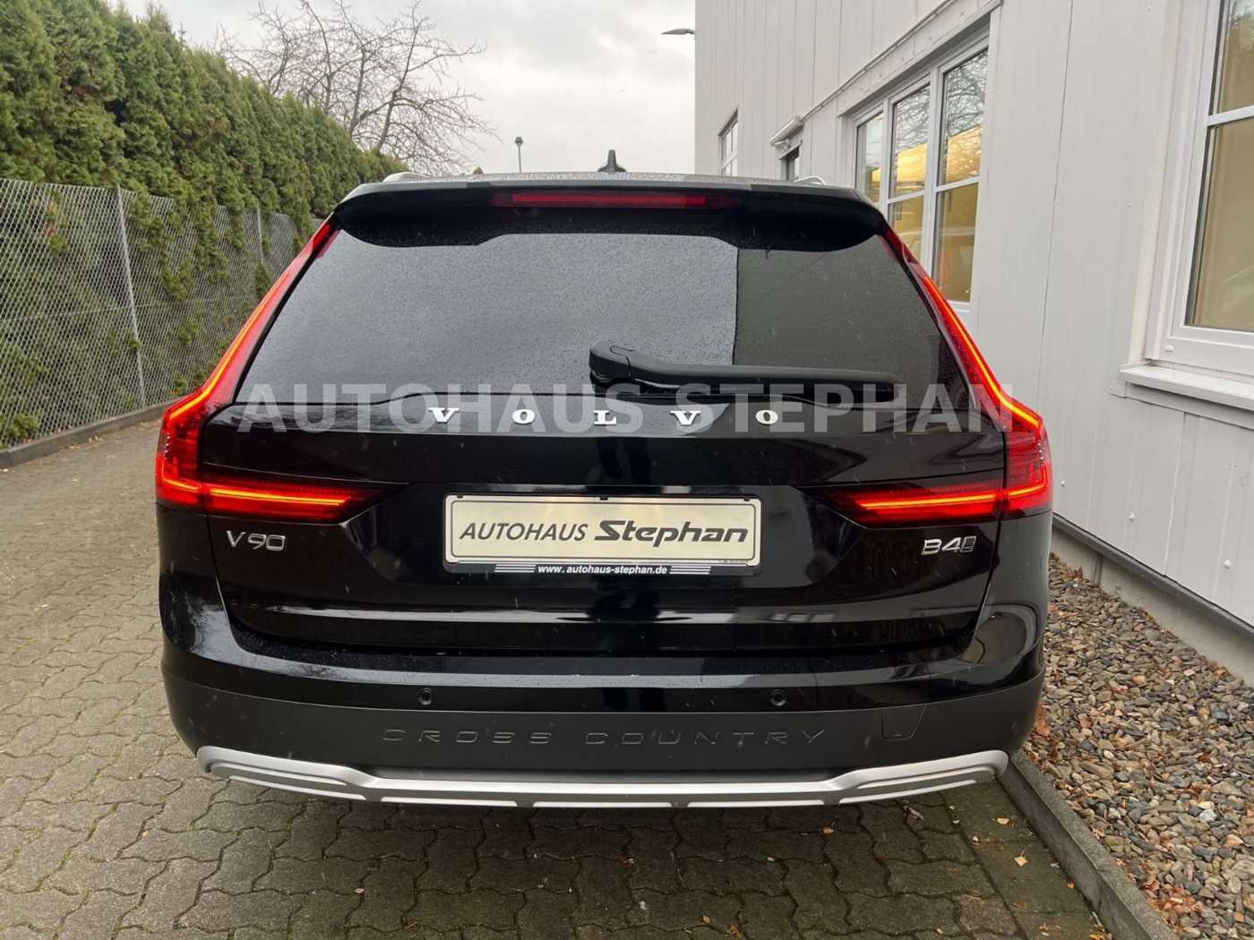 Volvo  Plus B4 D AWD Geartronic -33%