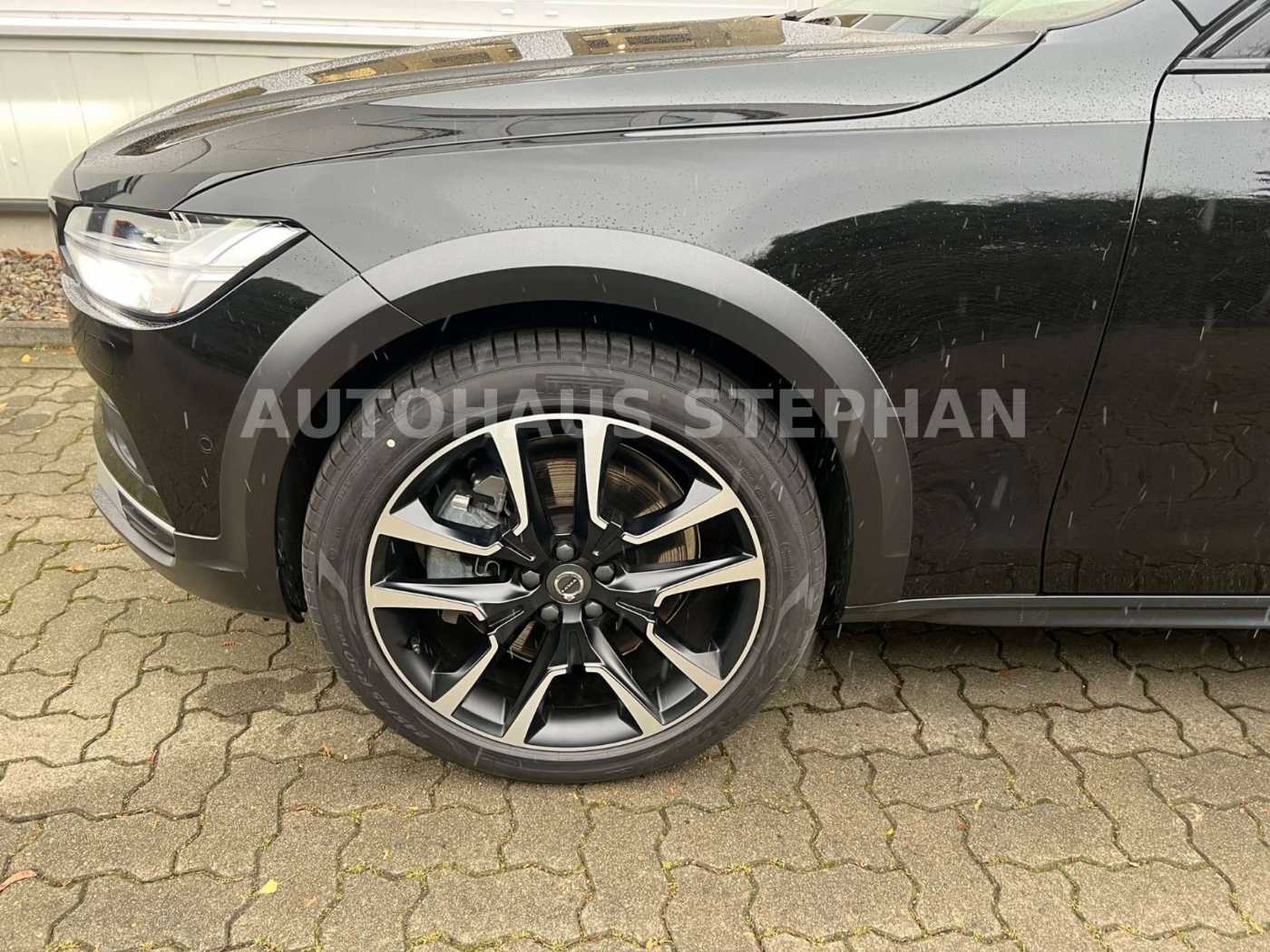 Volvo  Plus B4 D AWD Geartronic -33%