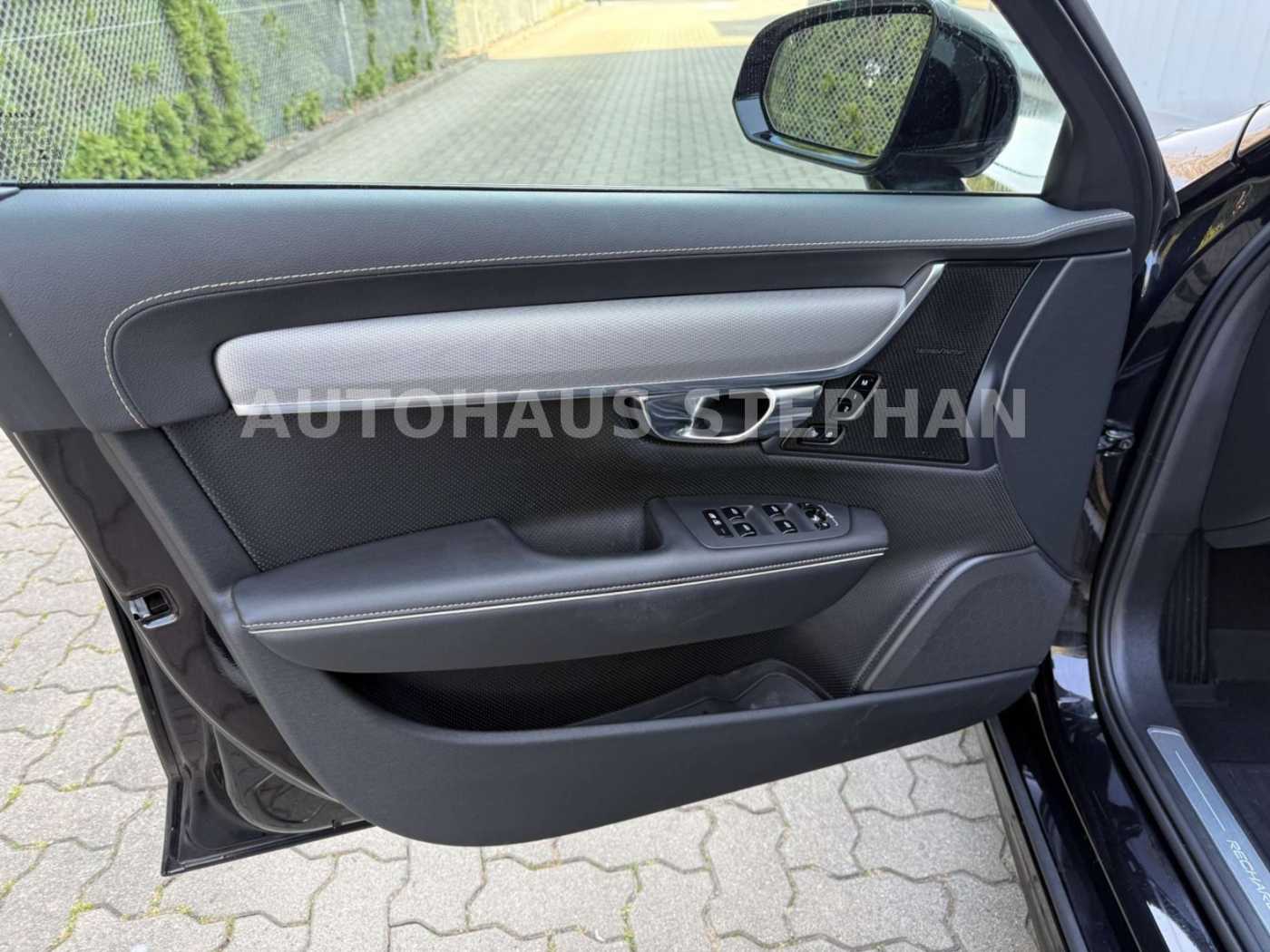 Volvo  Recharge T6 AWD Geartronic R-Design GARANTIE