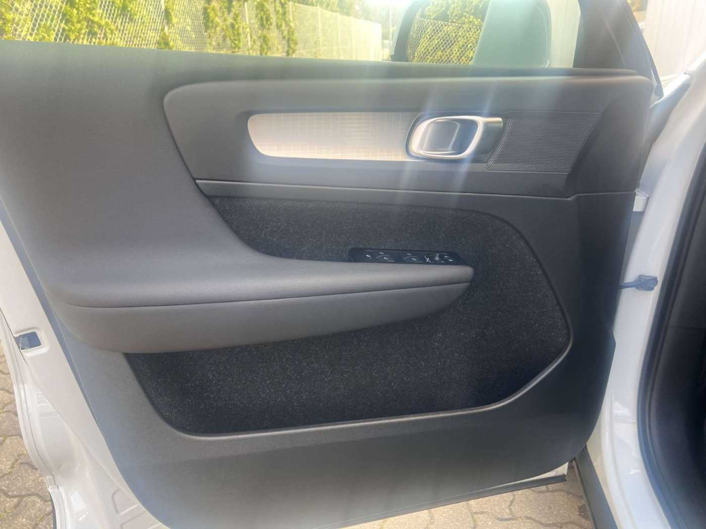 Volvo  T2 Momentum Pro NAVI GARANTIE