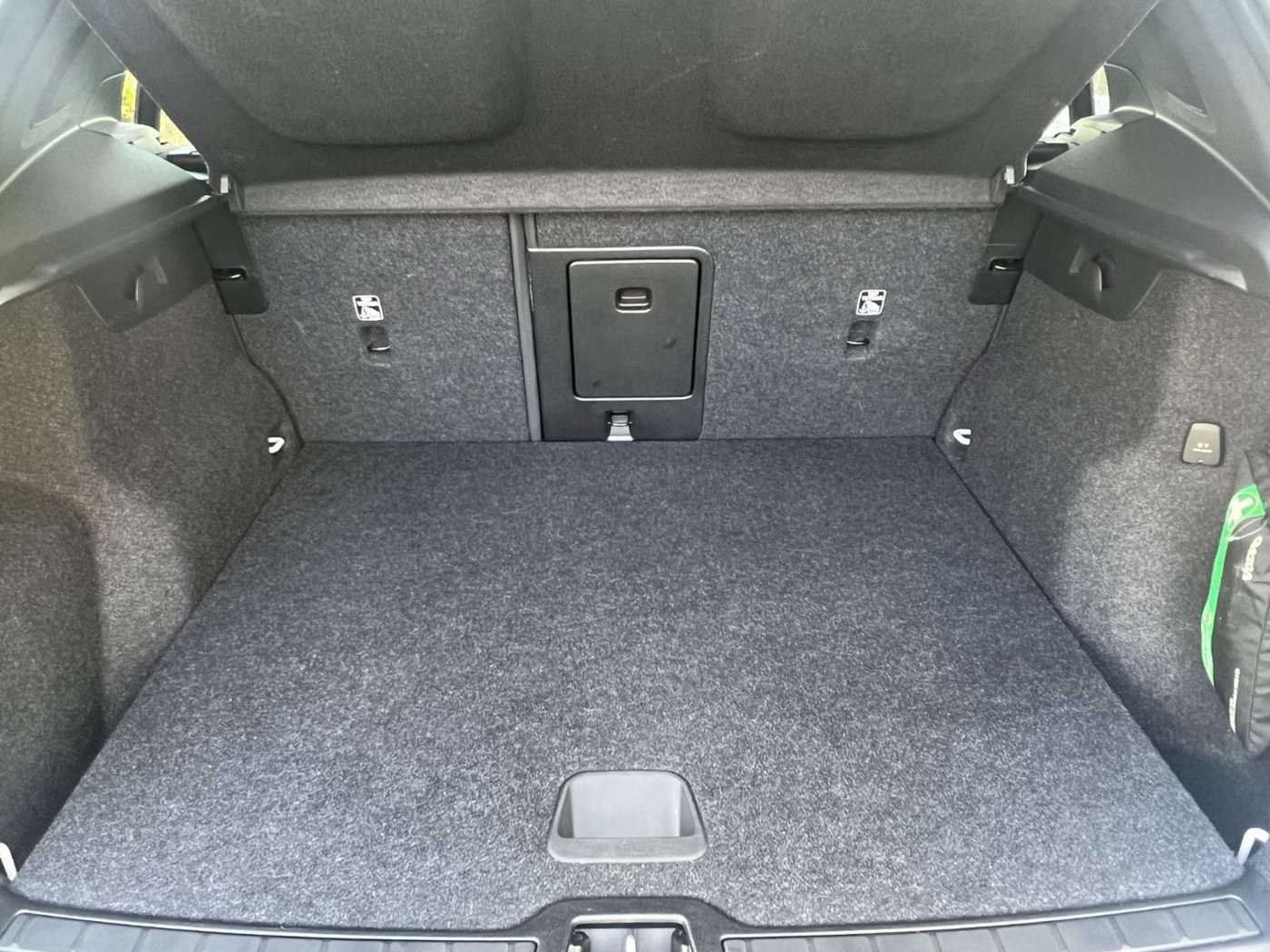 Volvo  T2 Momentum Pro NAVI GARANTIE