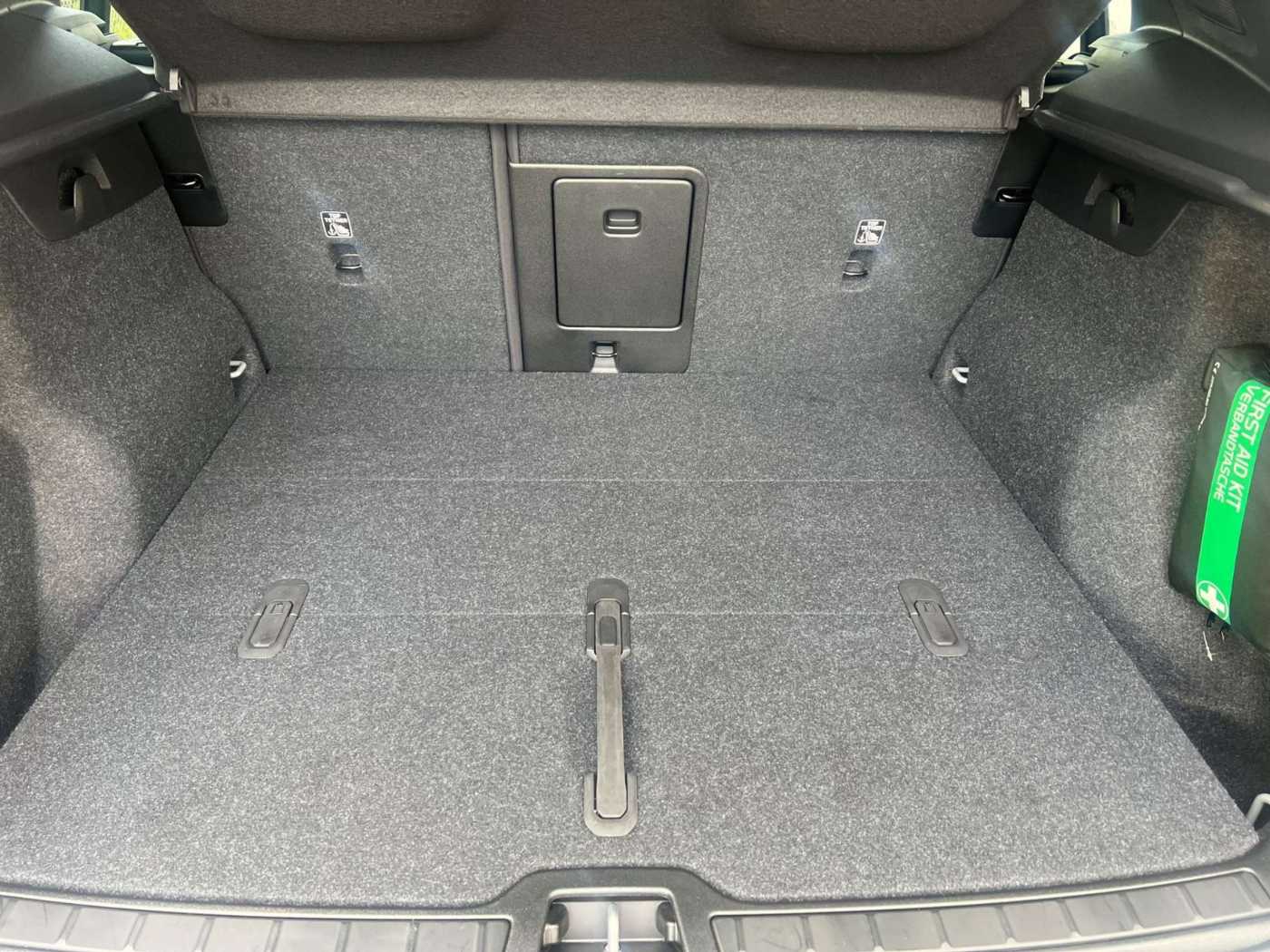 Volvo  B3 Geartronic Plus Dark GARANTIE