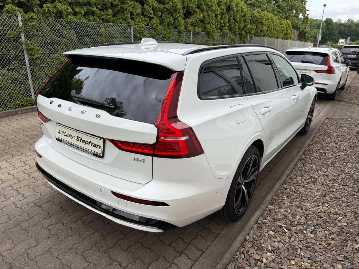 Volvo  B4 B Plus Dark Autom. MY25 GARANTIE