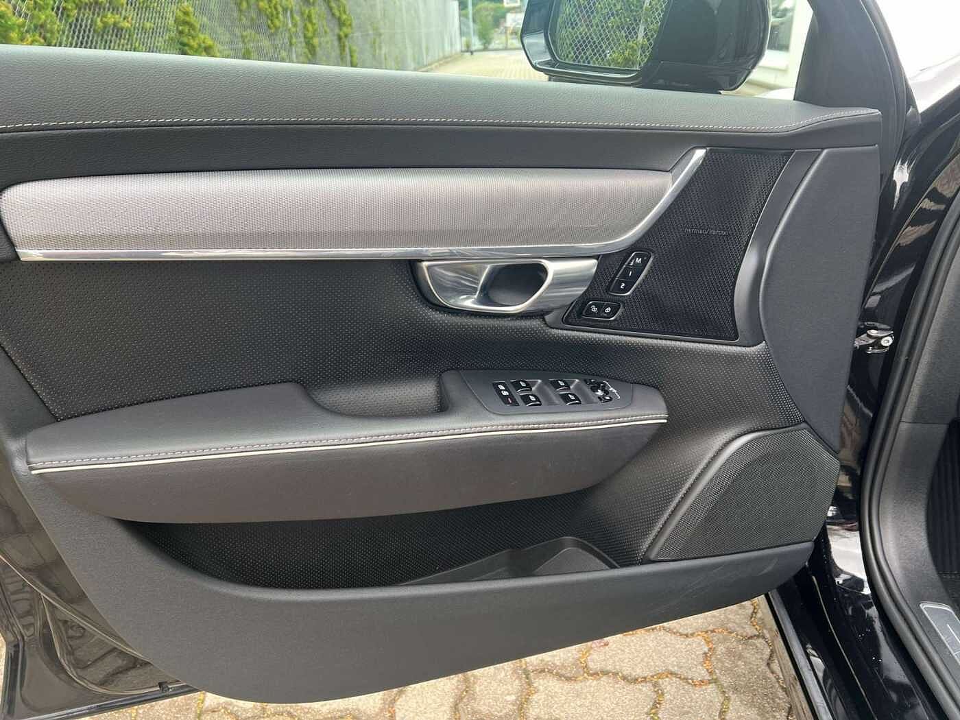 Volvo  Recharge T8 AWD PLUS DARK GARANTIE -39%
