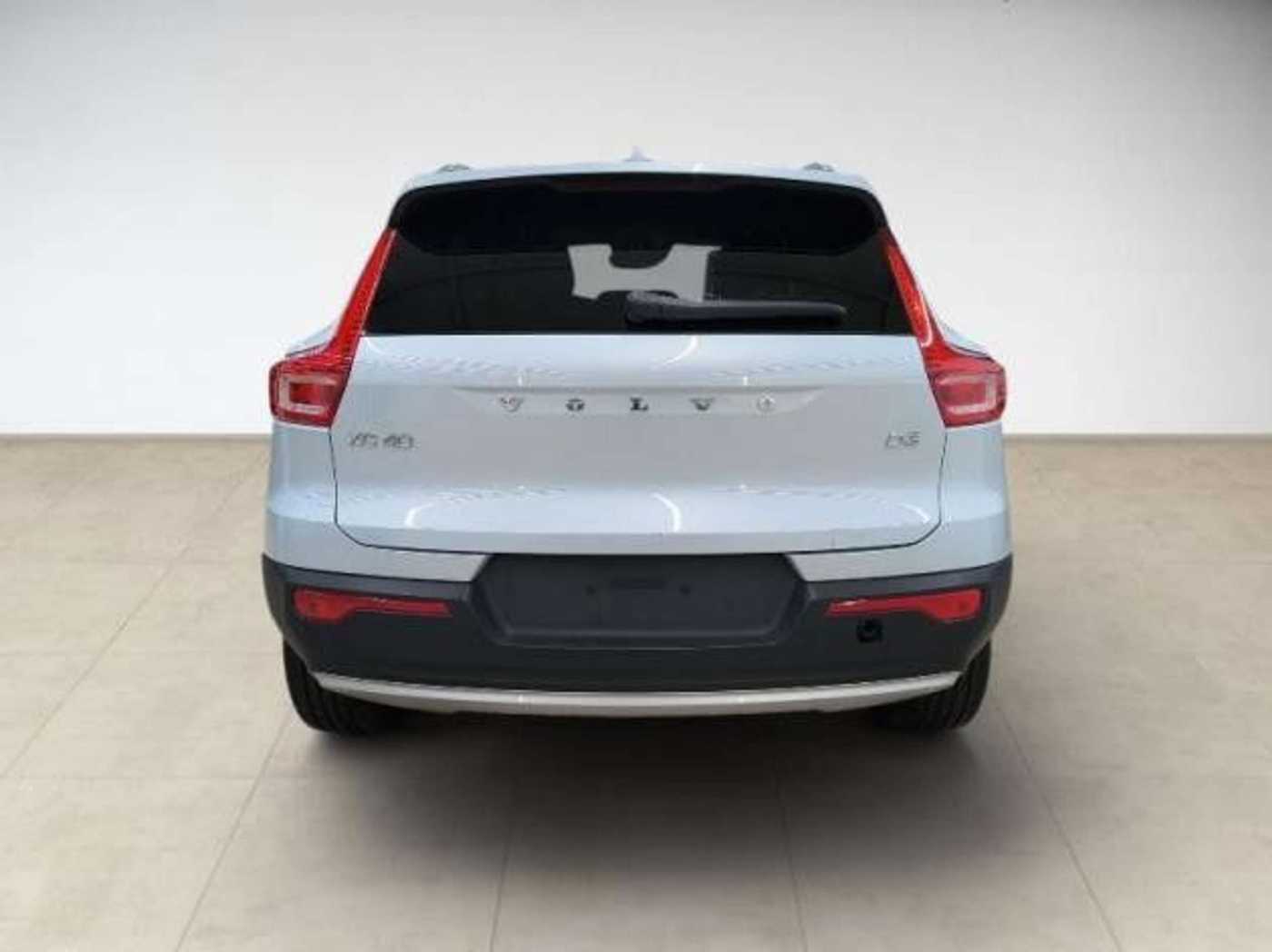 Volvo  D3 Automatik Momentum Pro AHK GARANTIE