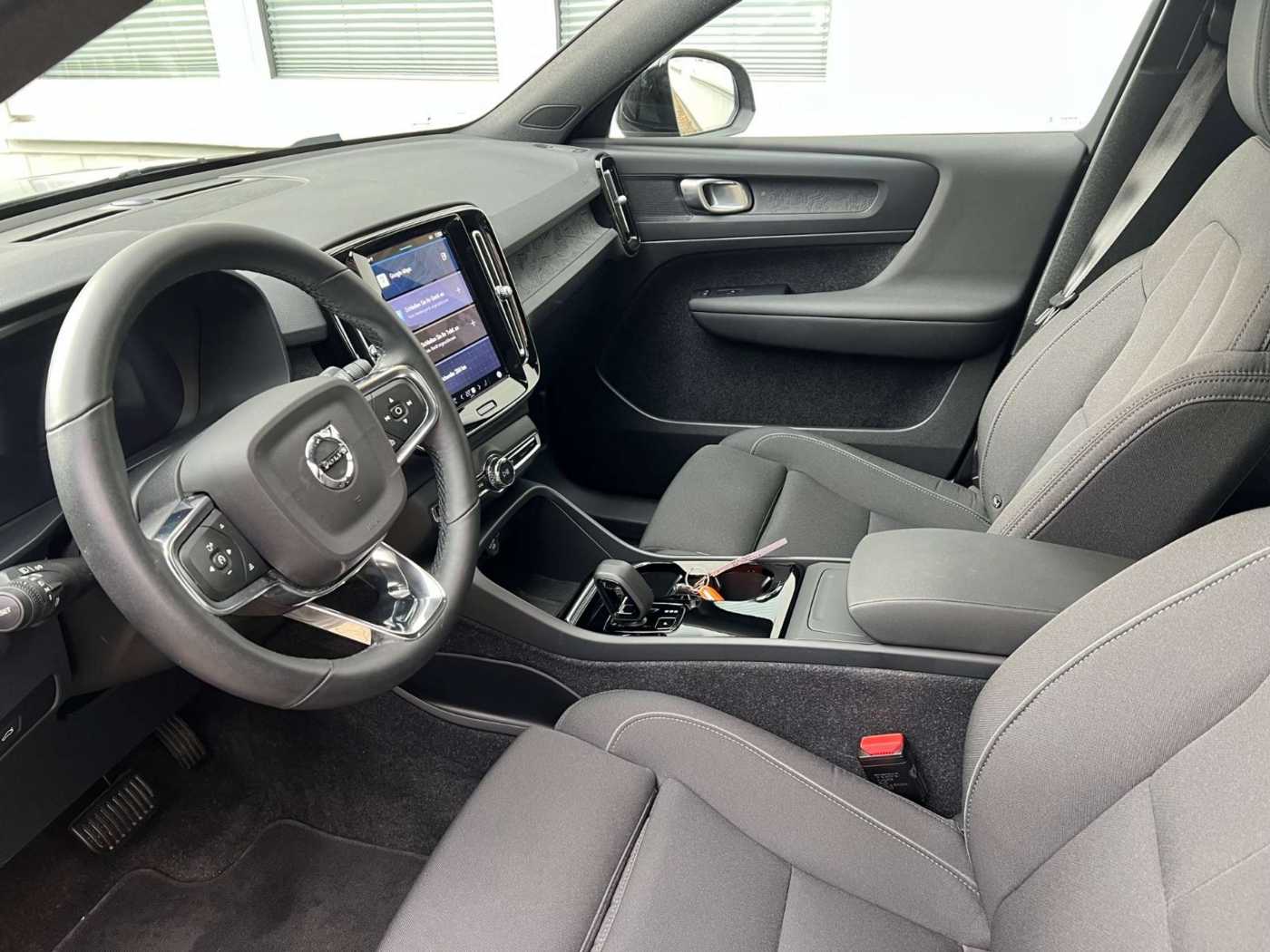 Volvo  Recharge Single Motor Core AHK GARANTIE