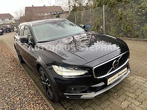 Volvo  Plus B4 D AWD Geartronic -33%