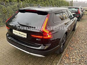 Volvo  Plus B4 D AWD Geartronic -33%
