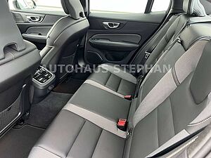 Volvo  B5 AWD Automatik Ultimate Dark Garantie