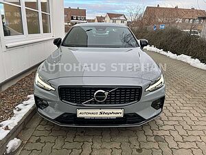 Volvo  B5 AWD Automatik Ultimate Dark Garantie