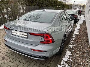 Volvo  B5 AWD Automatik Ultimate Dark Garantie