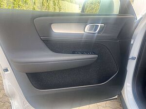Volvo  T2 Momentum Pro NAVI GARANTIE
