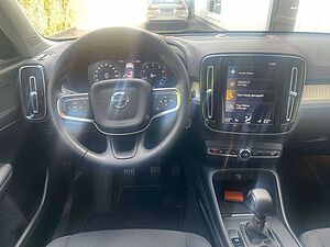 Volvo  T2 Momentum Pro NAVI GARANTIE