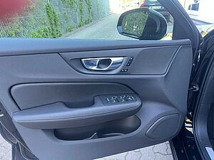Volvo  Recharge T8 AWD Geartronic PLUS DARK -35%