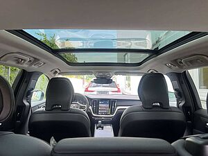 Volvo  B4 B Plus Dark Autom. MY25 GARANTIE -34%
