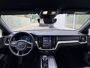 Volvo  B4 B Plus Dark Autom. MY25 GARANTIE