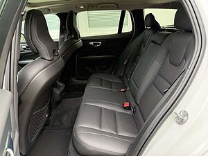 Volvo  B4 B Plus Dark Autom. MY25 GARANTIE