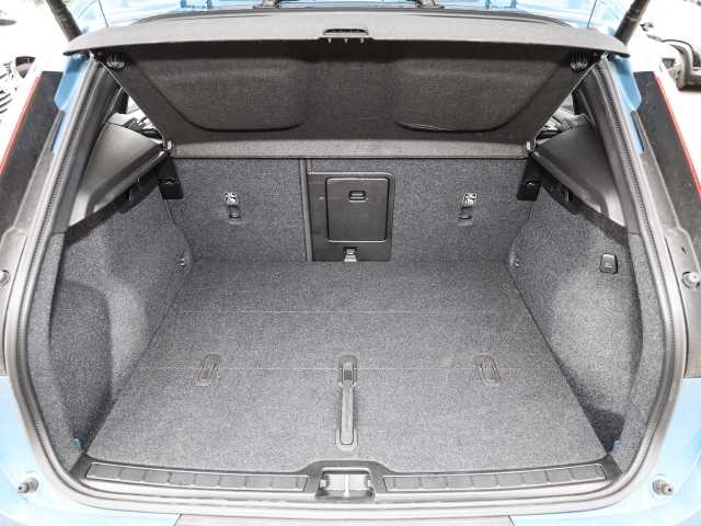 Volvo  Plus Dark 2WD B3 EU6d digitales Cockpit Memory Sitze Soundsystem HarmanKardon LE