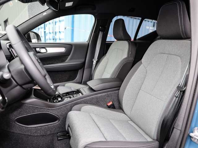 Volvo  Plus Dark 2WD B3 EU6d digitales Cockpit Memory Sitze Soundsystem HarmanKardon LE