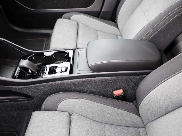Volvo  Plus Dark 2WD B3 EU6d digitales Cockpit Memory Sitze Soundsystem HarmanKardon LE