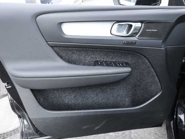 Volvo  Plus Dark 2WD B3 EU6d digitales Cockpit Memory Sitze Soundsystem HarmanKardon LE