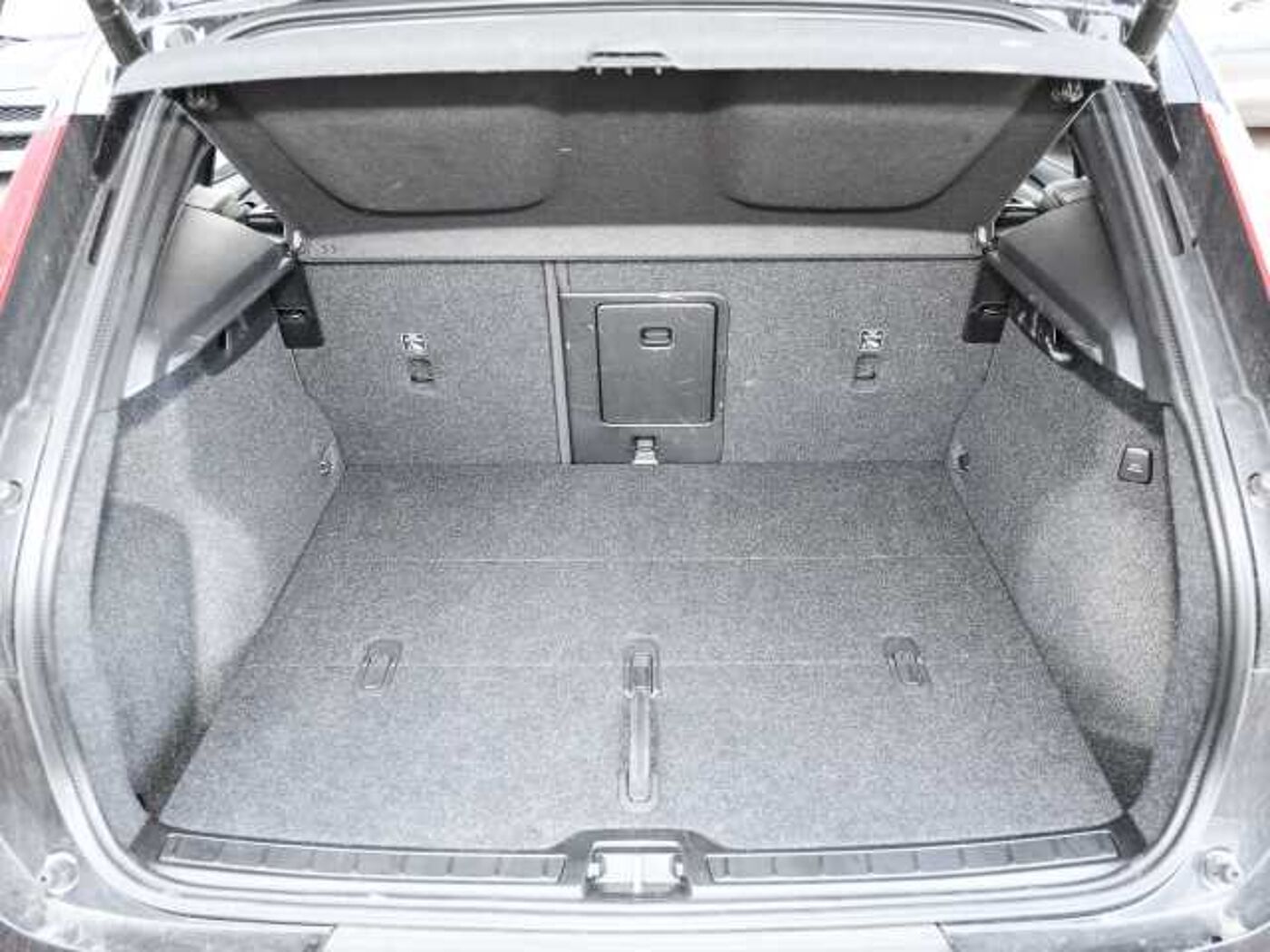 Volvo  Plus Dark 2WD B3 EU6d digitales Cockpit Memory Sitze Soundsystem HarmanKardon LE