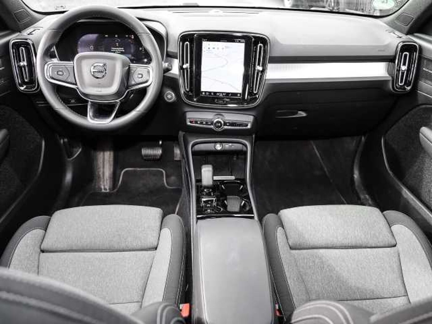 Volvo  Plus Dark 2WD B3 EU6d digitales Cockpit Memory Sitze Soundsystem HarmanKardon LE