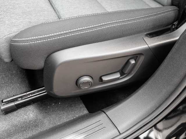 Volvo  Plus Dark 2WD B3 EU6d digitales Cockpit Memory Sitze Soundsystem HarmanKardon LE