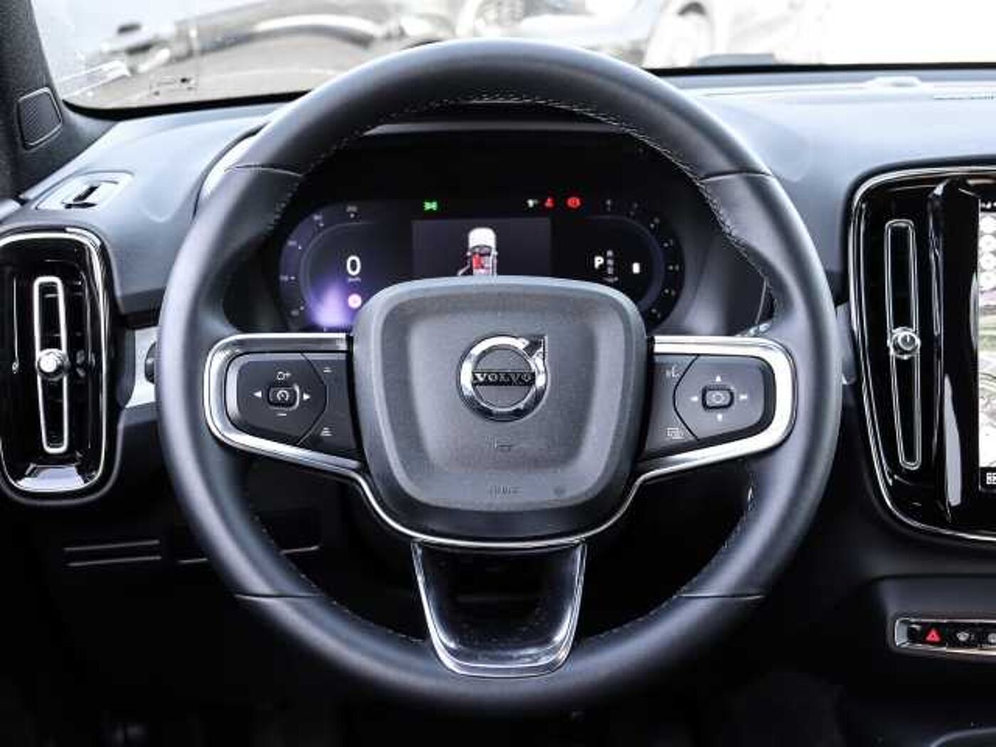 Volvo  Plus Dark 2WD B3 EU6d digitales Cockpit Memory Sitze Soundsystem HarmanKardon LE