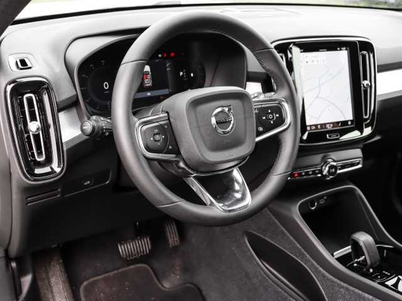 Volvo  Plus Dark 2WD B3 EU6d digitales Cockpit Memory Sitze Soundsystem HarmanKardon LE